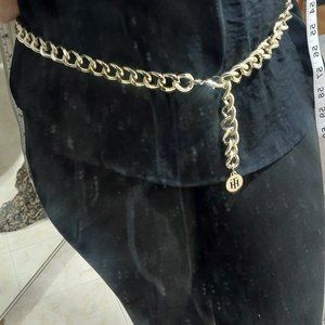 TOMMY HILFIGER TH Gold Chain Easy Clip On Belt Modern Stylish